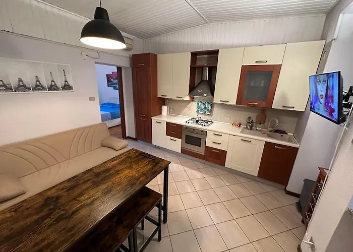 Lovely Central 2-Bedroom